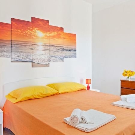 Focallo Seaside Holiday Flat Santa Maria Del Focallo Exterior photo