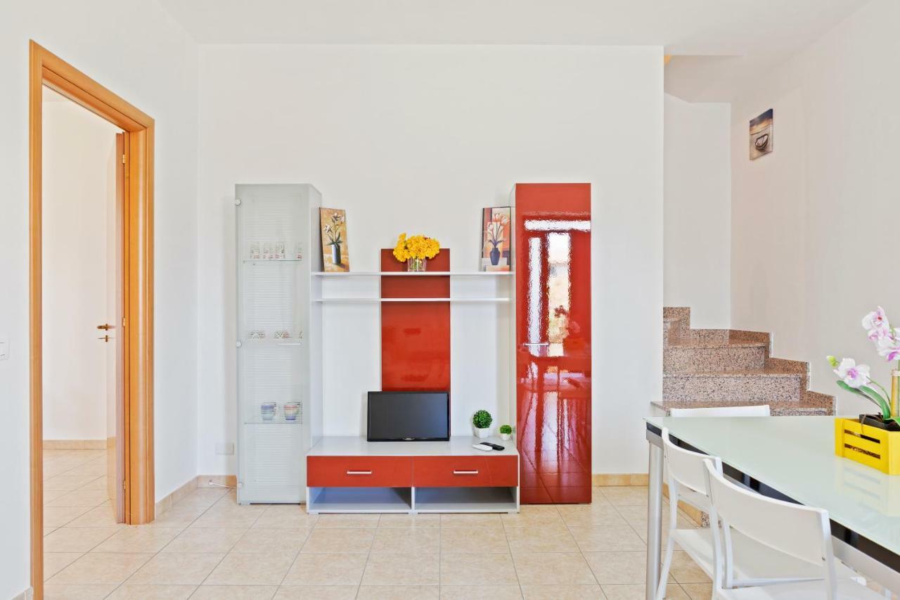 Focallo Seaside Holiday Flat Santa Maria Del Focallo Exterior photo